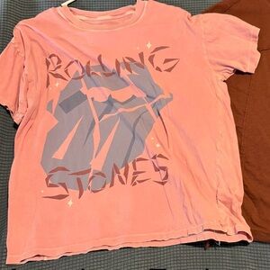 American Eagle Outfitters Pink Graphic Tee